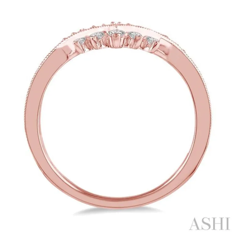 1/4 ctw Chevron Shank Round Cut Diamond Band in 14K Rose Gold