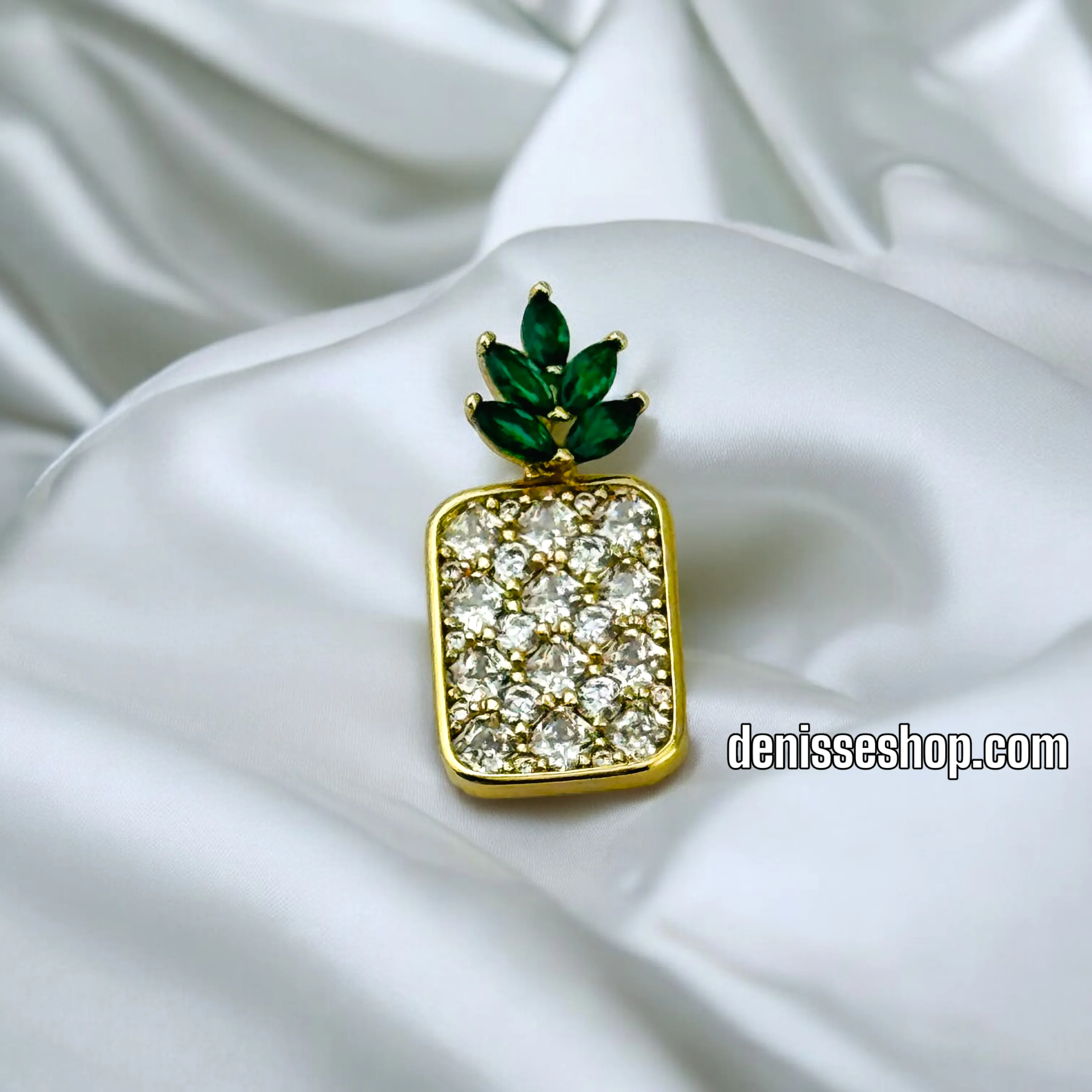 14K GOLD / WHITE/ GREEN STONE PINEAPPLE PENDANT P491