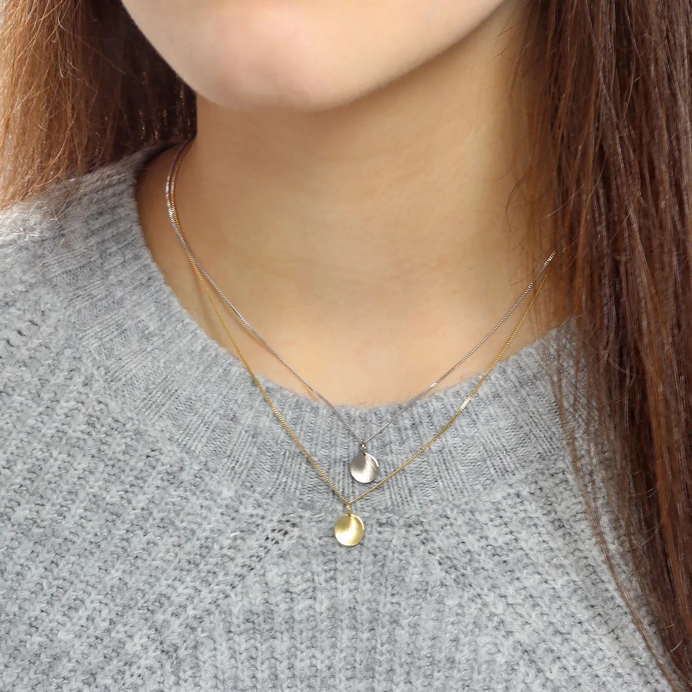 18ct White Gold Petite Flower Petal Pendant & Chain