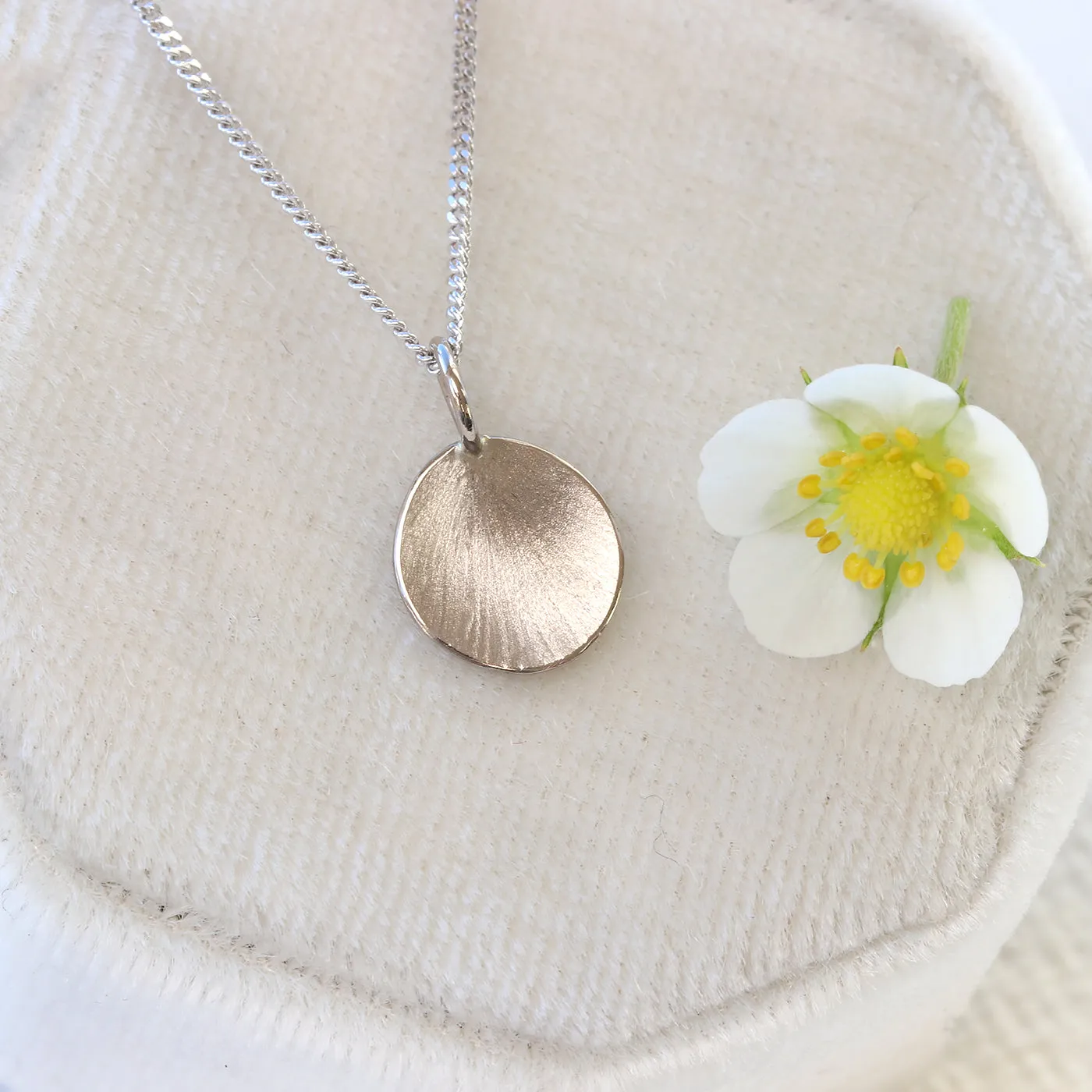 18ct White Gold Petite Flower Petal Pendant & Chain