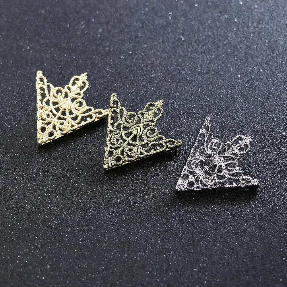 2pcs Silver Vintage Gothic Triangle Shirt Collar Brooch