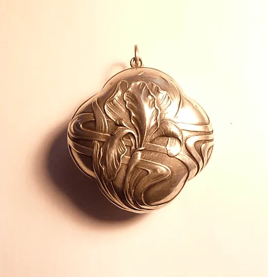 Antique silver gifts French Art Nouveau locket silver wedding anniversary gifts for her