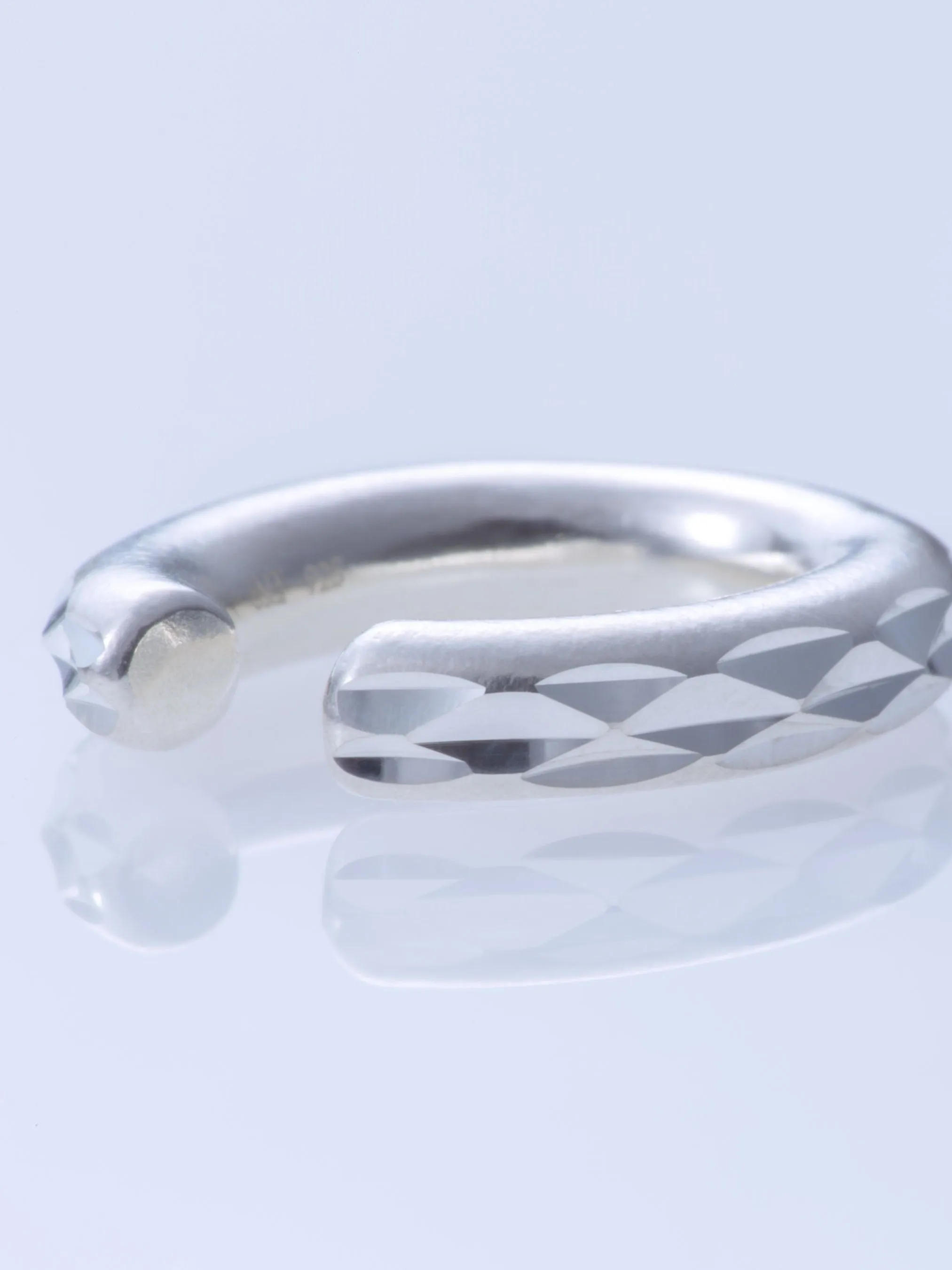 ANTWERP DESIGN CUT EAR CUFF