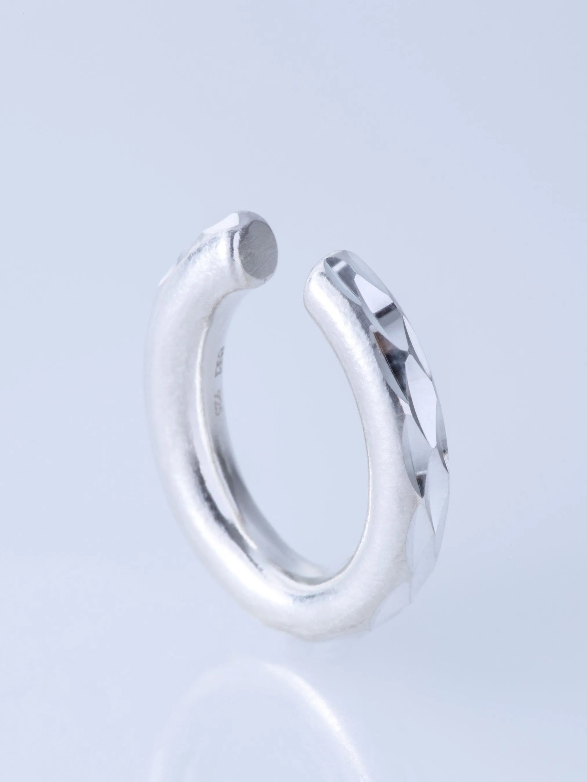 ANTWERP DESIGN CUT EAR CUFF