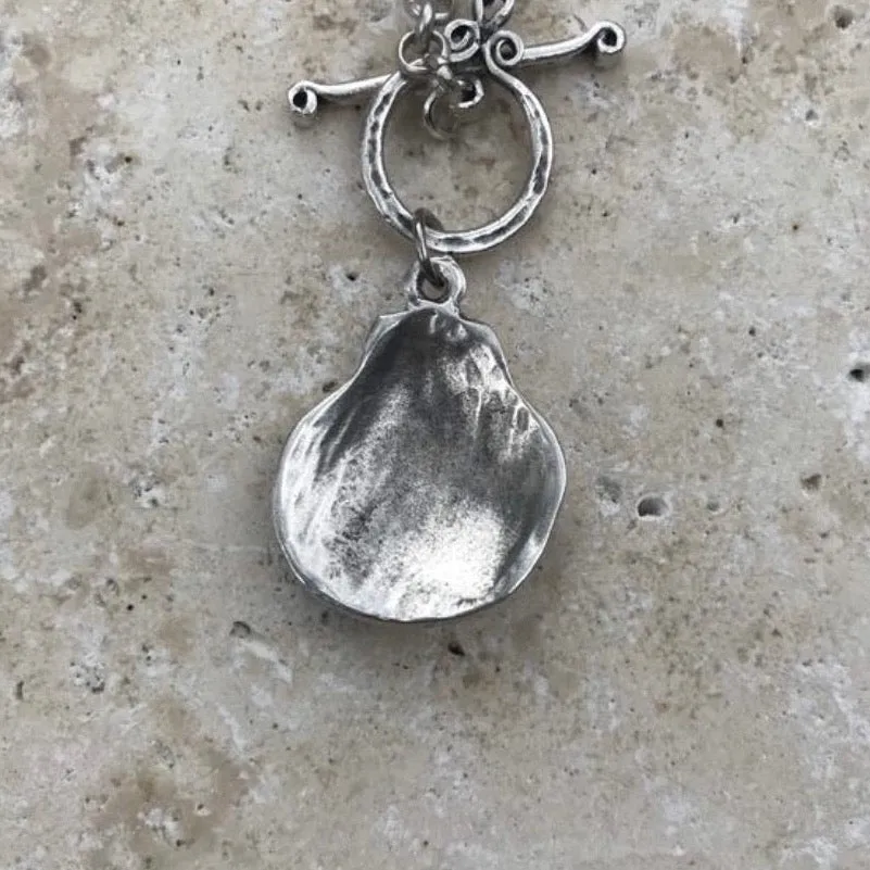 Clam Shell T-Bar Necklace