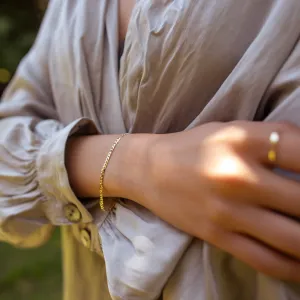 Dina Chain Bracelet // 10k Italian Solid Gold