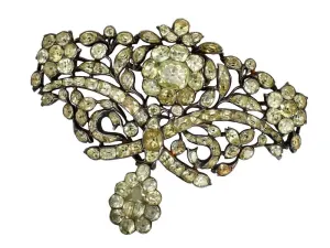 Grandeur - Eighteenth Century Chrysoberyl Pendant