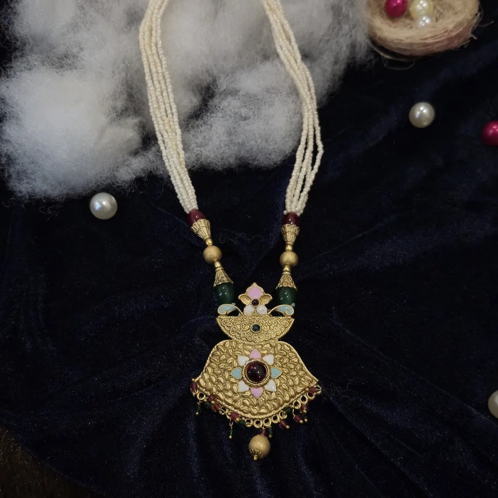 Heritage Inspired Design Premium Pearl Necklace with Jukmkas