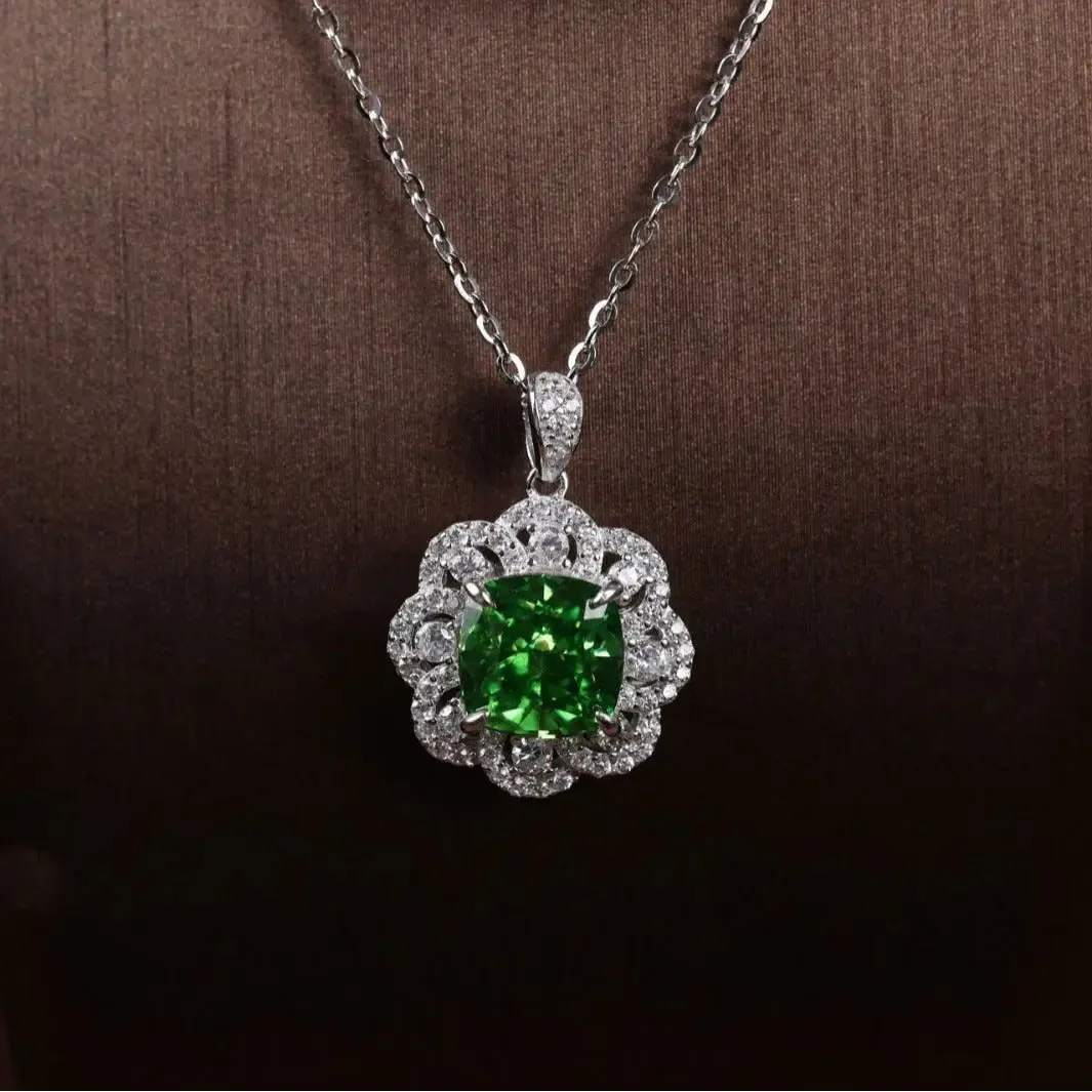 LOVCIA Light Luxury High-grade Emerald Sterling Silver Pendant Necklace for Women