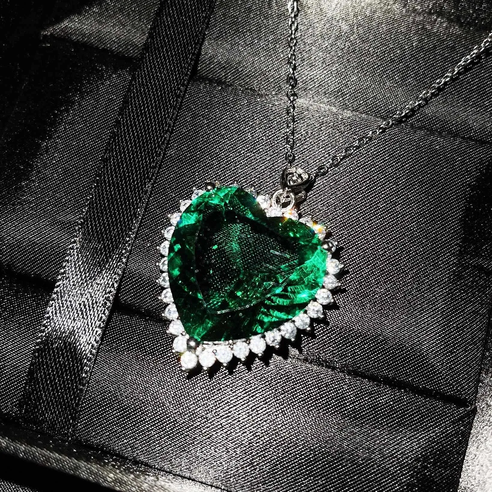 Luxury Heart of the Ocean Crystal Necklaces Big Pendants Bule/Red/Green Crystals For Women