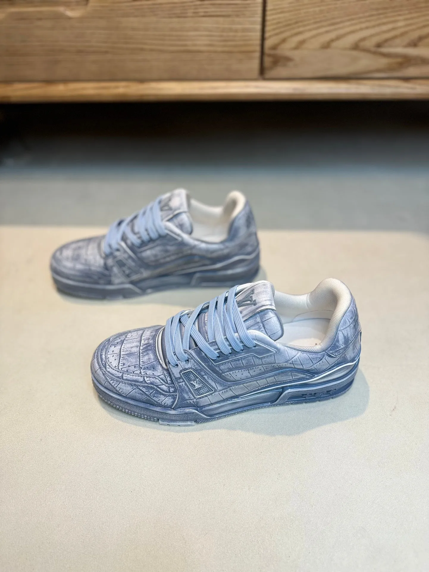 LV MEN'S LUXURY DESIGNER SPORTS BLUE SNEAKERS