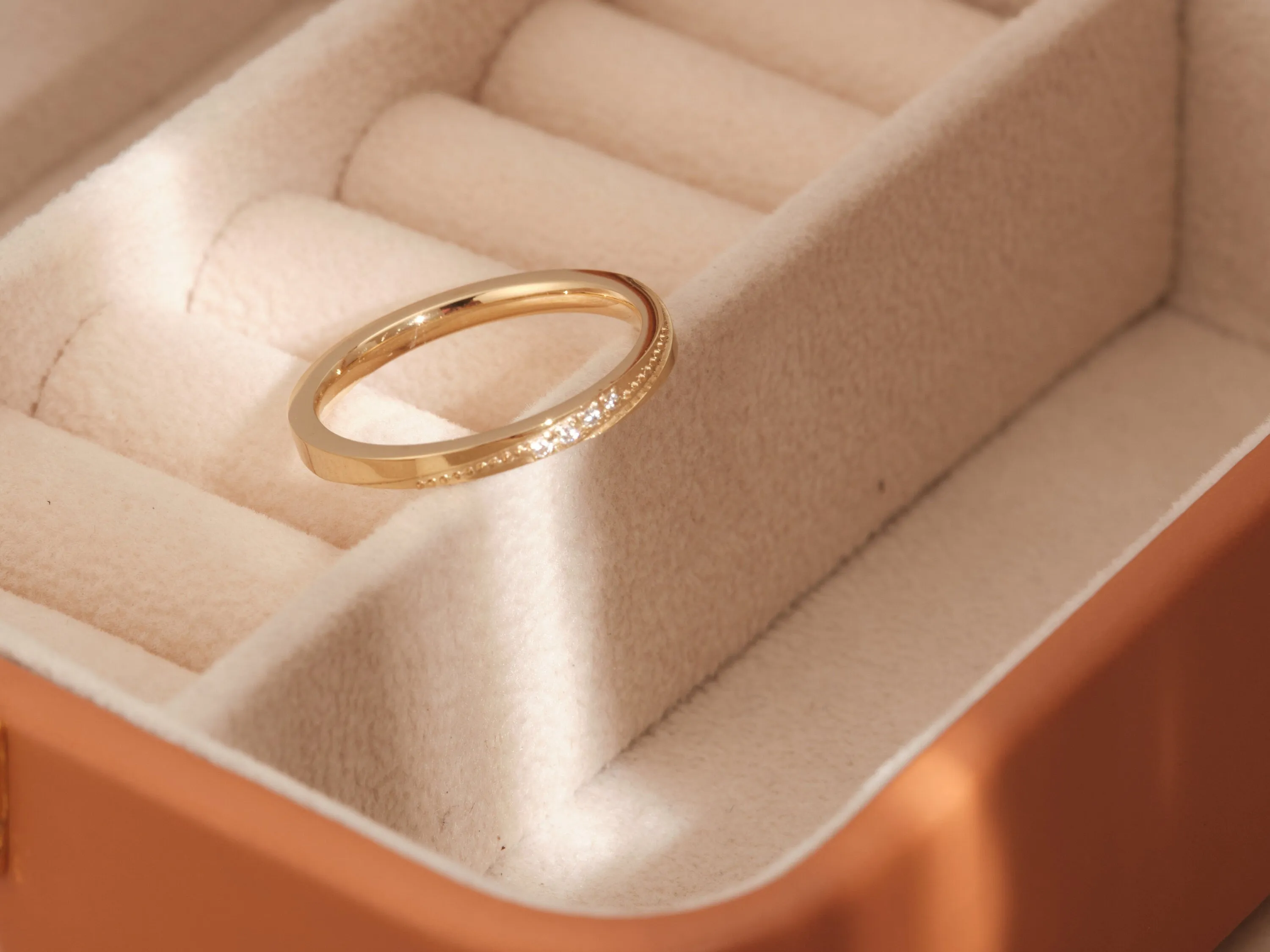 Minimalist CZ Ring, Dainty CZ Ring, Dainty Ring, Thin Ring, Minimalist Ring, Women's Ring, Simple Ring, Stacking Ring, Gold Ring, zirconia
