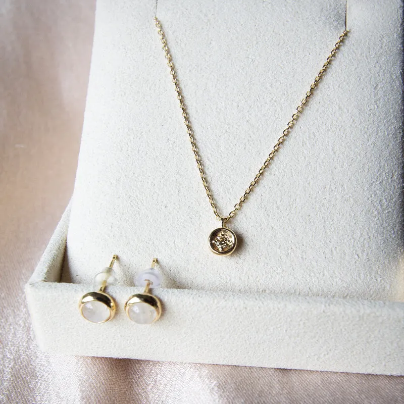 Minimalist Diamond Necklace