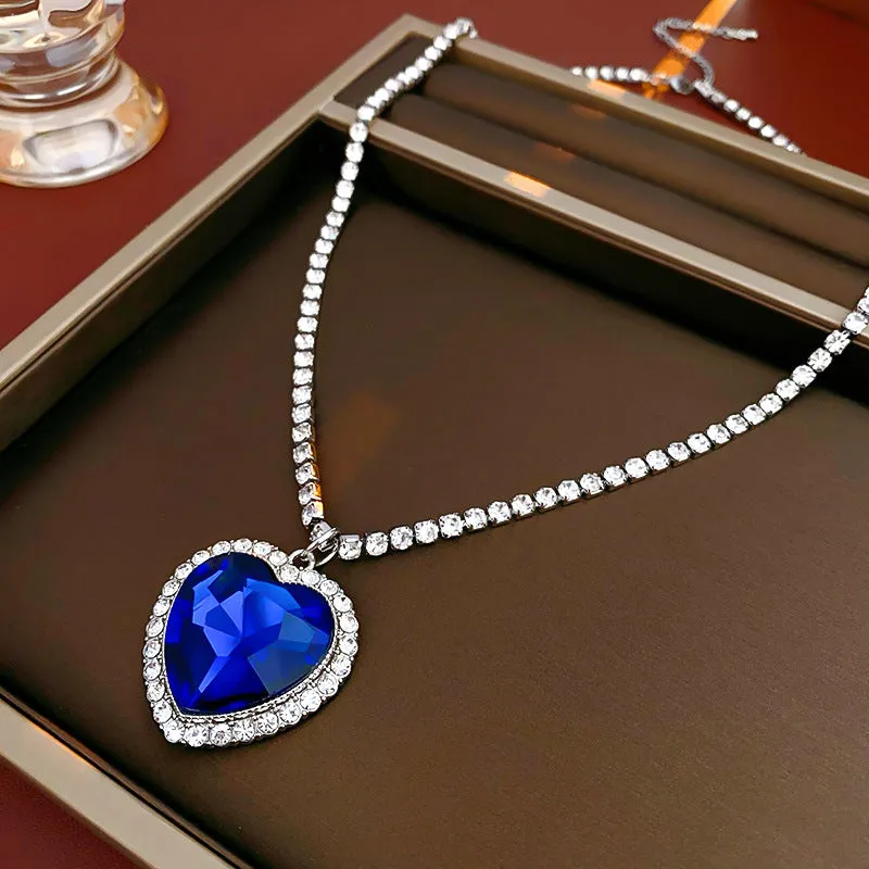Moderate Luxury Flower Flower Copper Diamond Inlay Necklaces