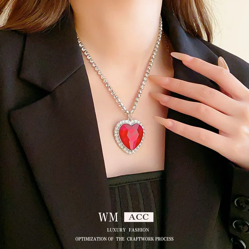 Moderate Luxury Flower Flower Copper Diamond Inlay Necklaces