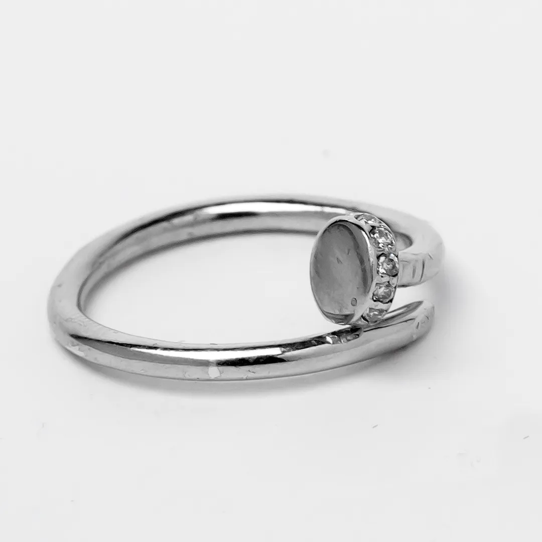 Nailed 925 Sterling Silver Zircon Ring