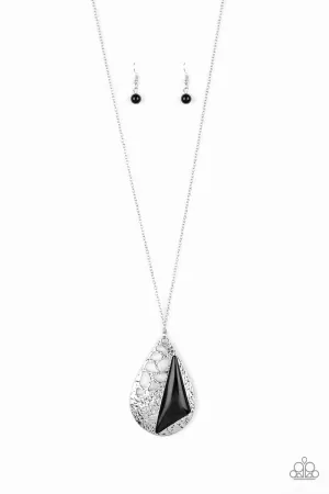 Paparazzi Impressive Edge - Black Necklace