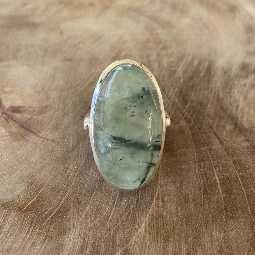 Prehnite Oval Ring - Delphi