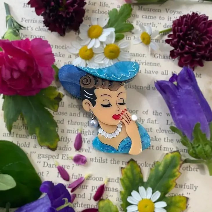 "Vine and Dandy" in Tawny - Lady Head Vase Brooch-Novelty Pin