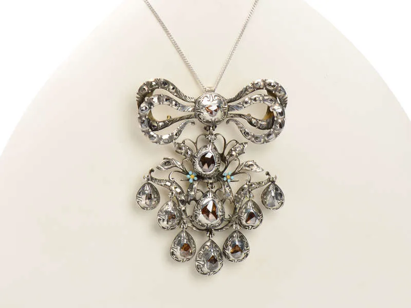 Splendor - Early 18th Century Diamond Bow Pendant