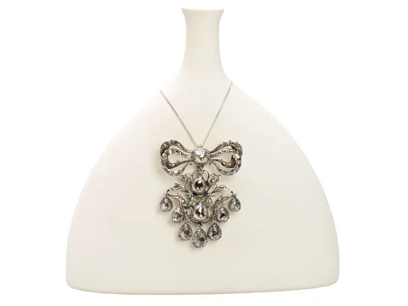 Splendor - Early 18th Century Diamond Bow Pendant