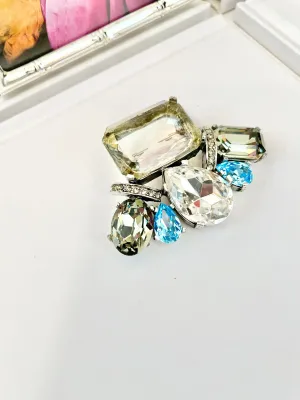 The Socialite and her love of large gemstone brooches! This one is extraordinary...