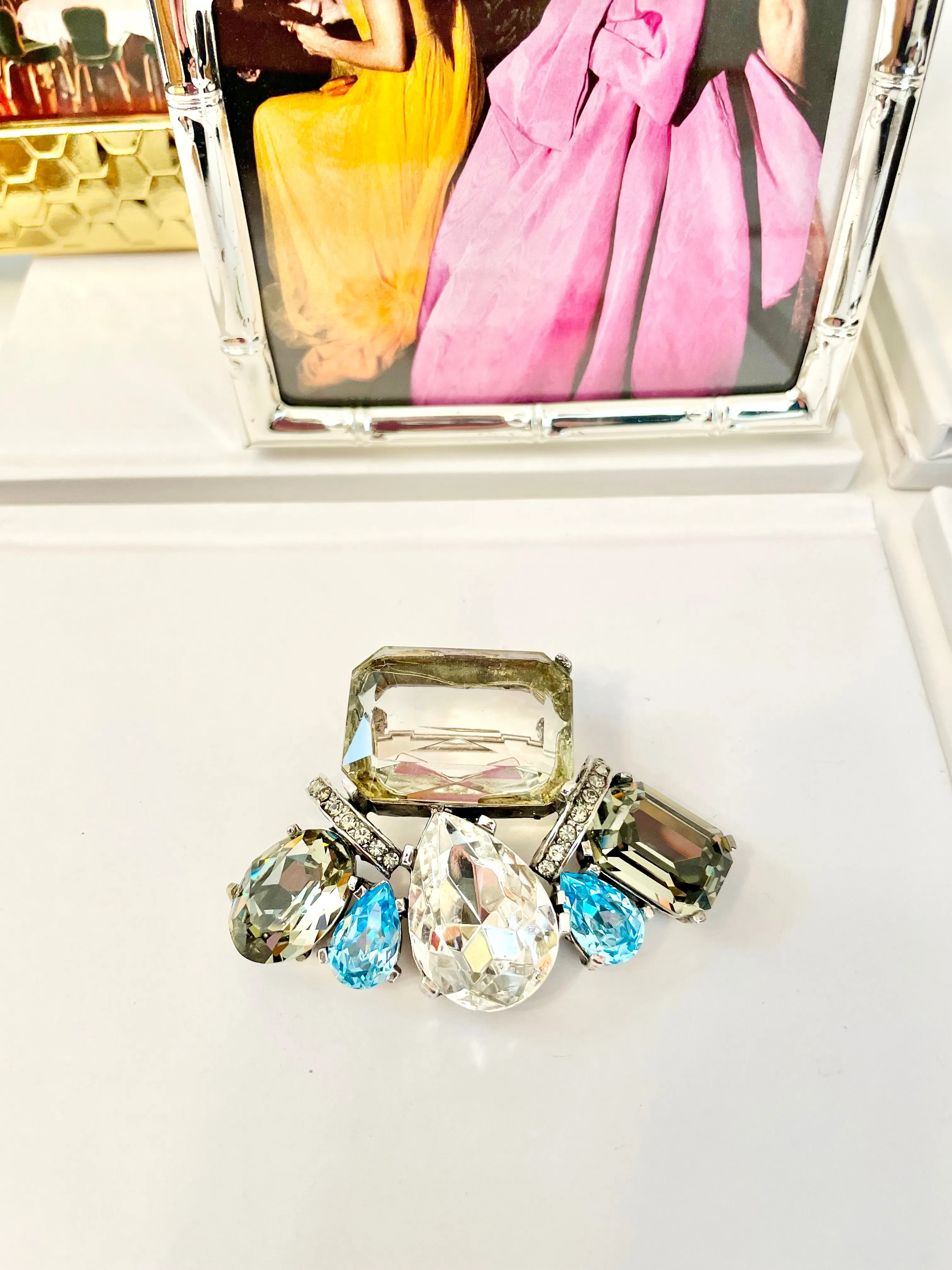 The Socialite and her love of large gemstone brooches! This one is extraordinary...