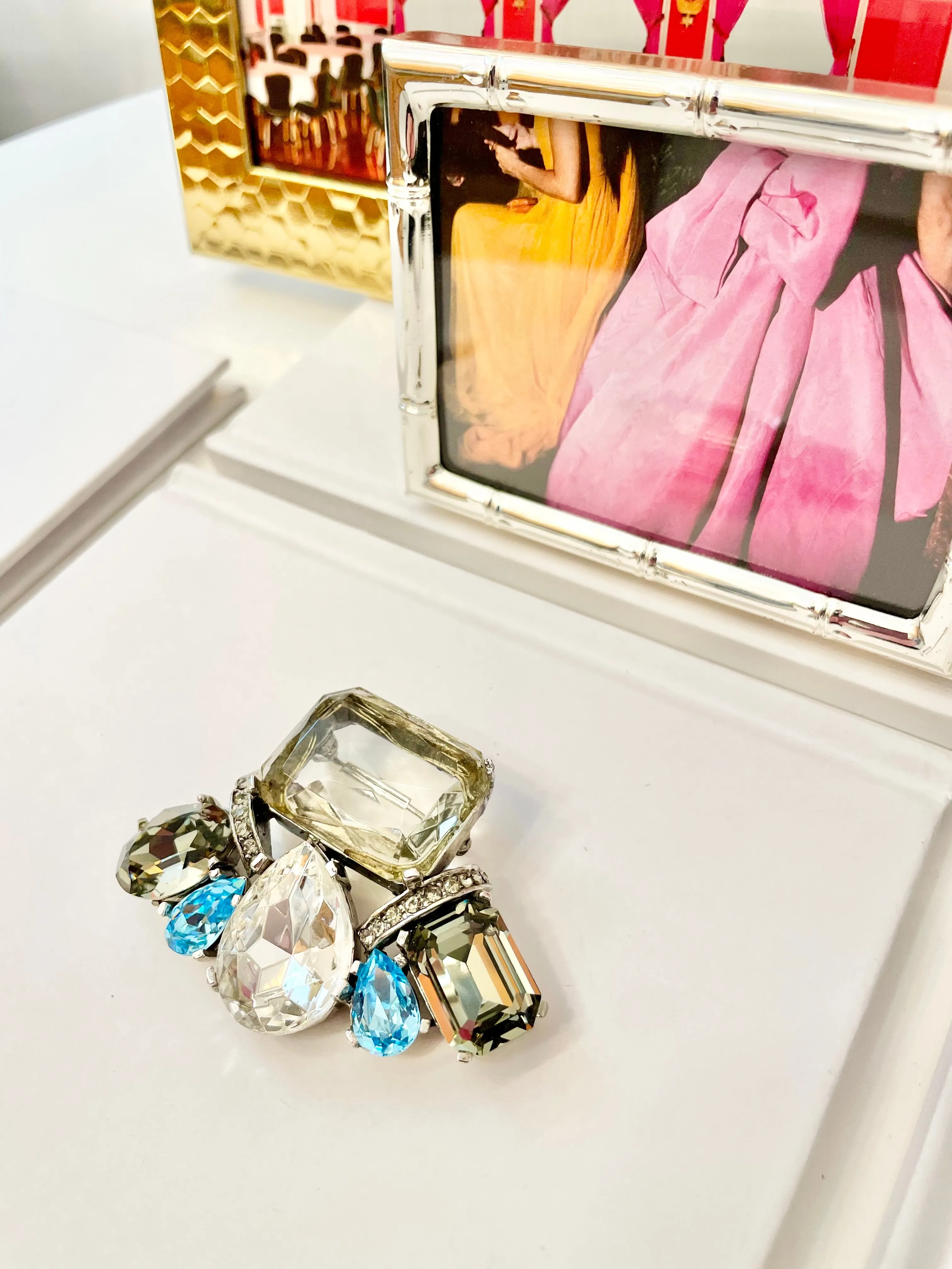 The Socialite and her love of large gemstone brooches! This one is extraordinary...