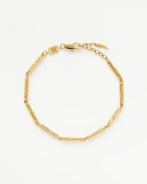 Wavy Ridge Chain Bracelet
